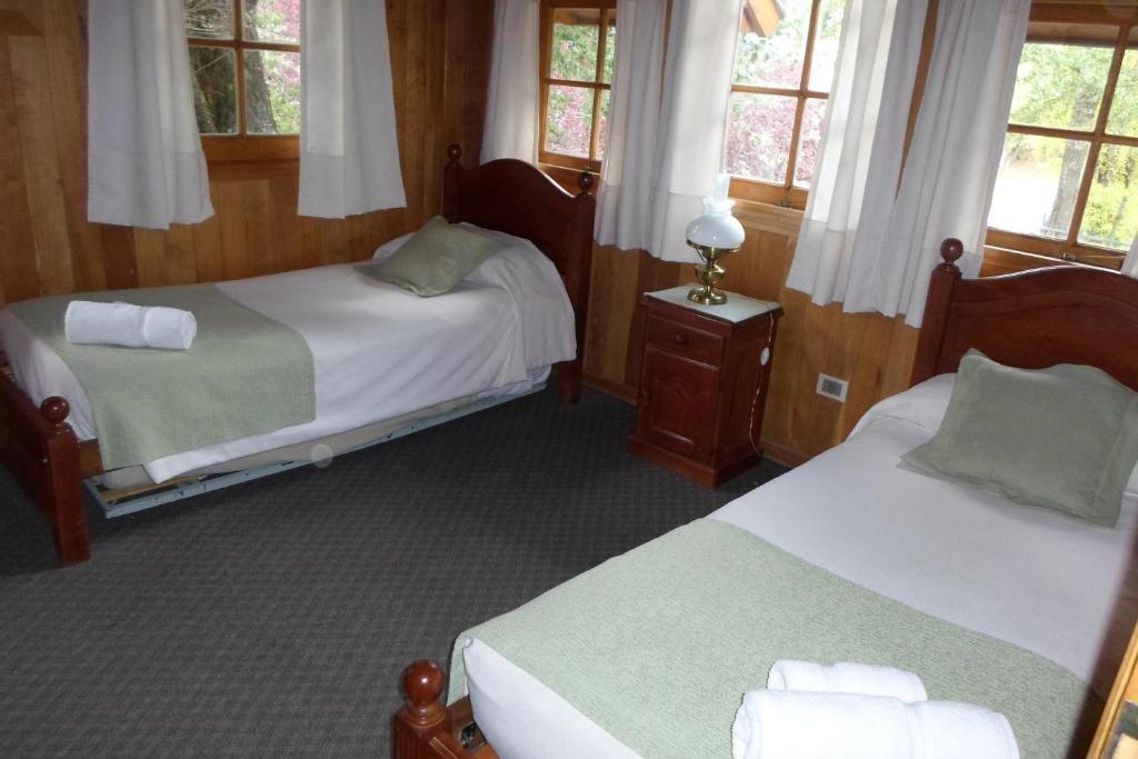Apart Hotel Robles Del Sur San Martín de los Andes Quarto foto